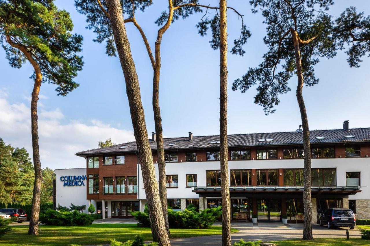 Hotel Columna Medica à Łask Extérieur photo